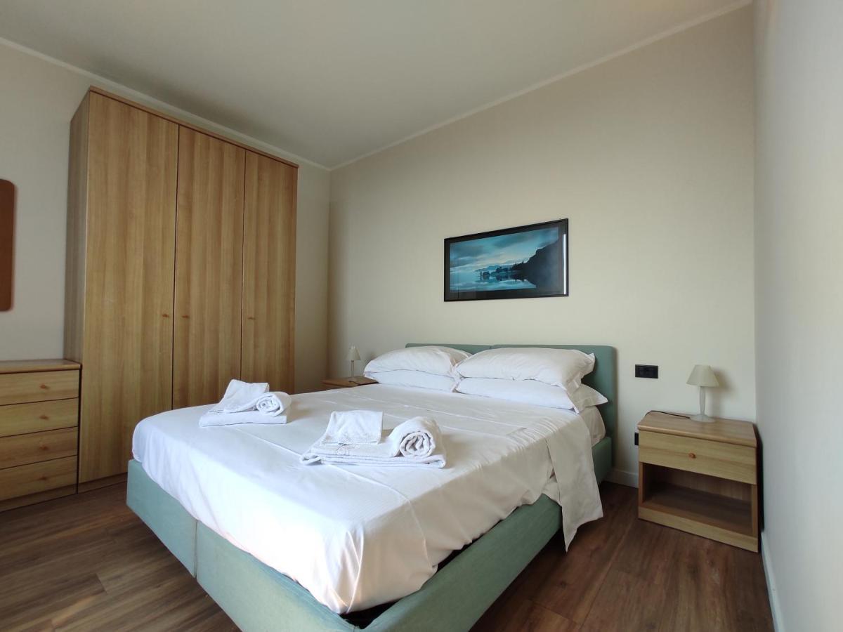Genova Business Homes Екстериор снимка