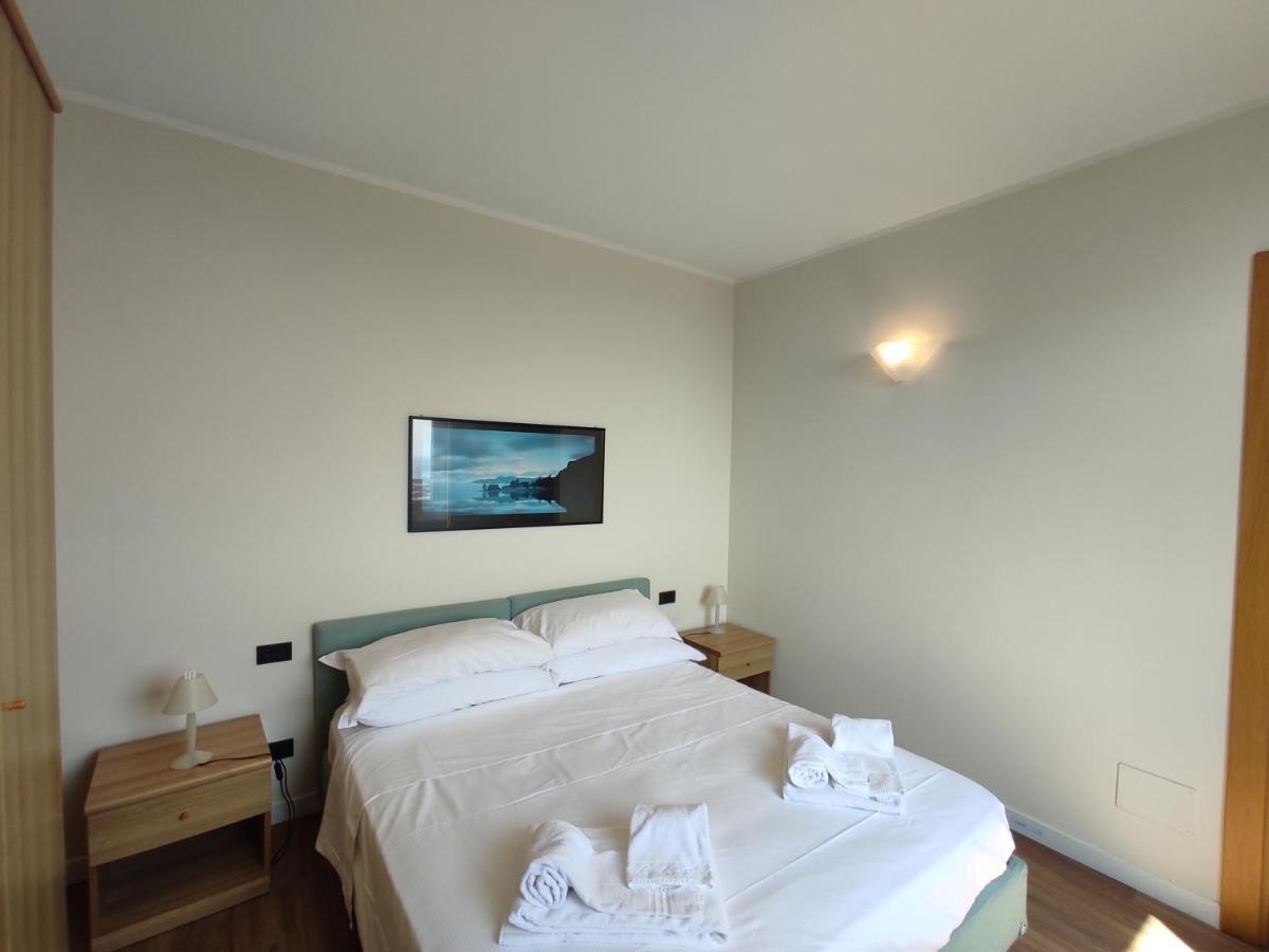 Genova Business Homes Екстериор снимка