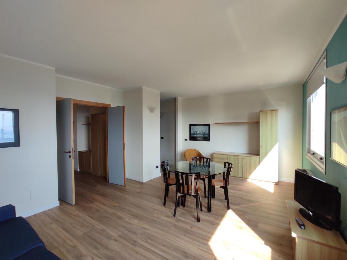 Genova Business Homes Екстериор снимка