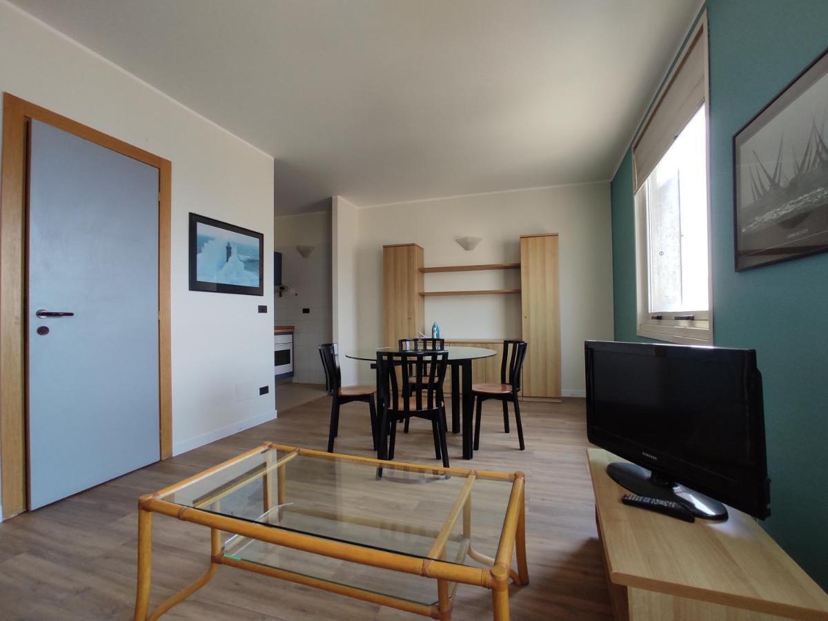 Genova Business Homes Екстериор снимка
